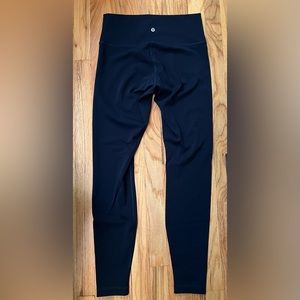 Lululemon Wunder Under legging size 8